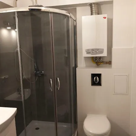 De Gaulle'a 20 Apartment *